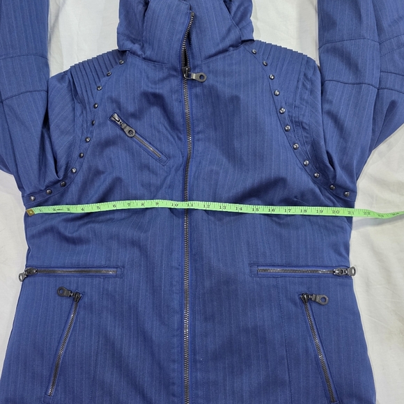 NILS Breathable Waterproof Ski/Snowboard Jacket w/Removeable Hood. 14 - Picture 7 of 9